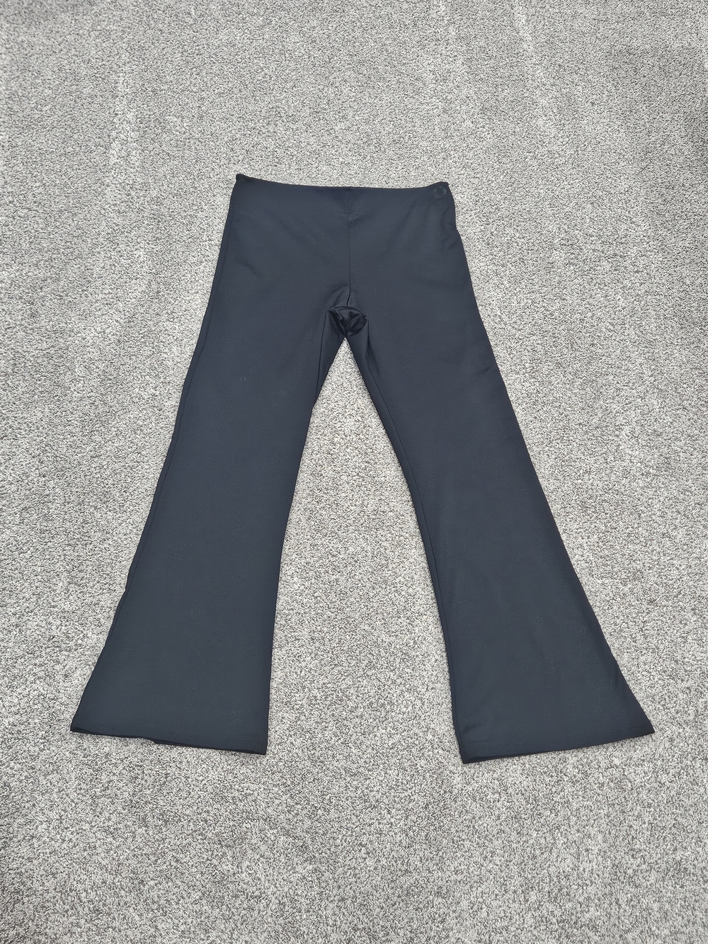 PINK Victoria's Secret ACTIVE Black Flare Leggings